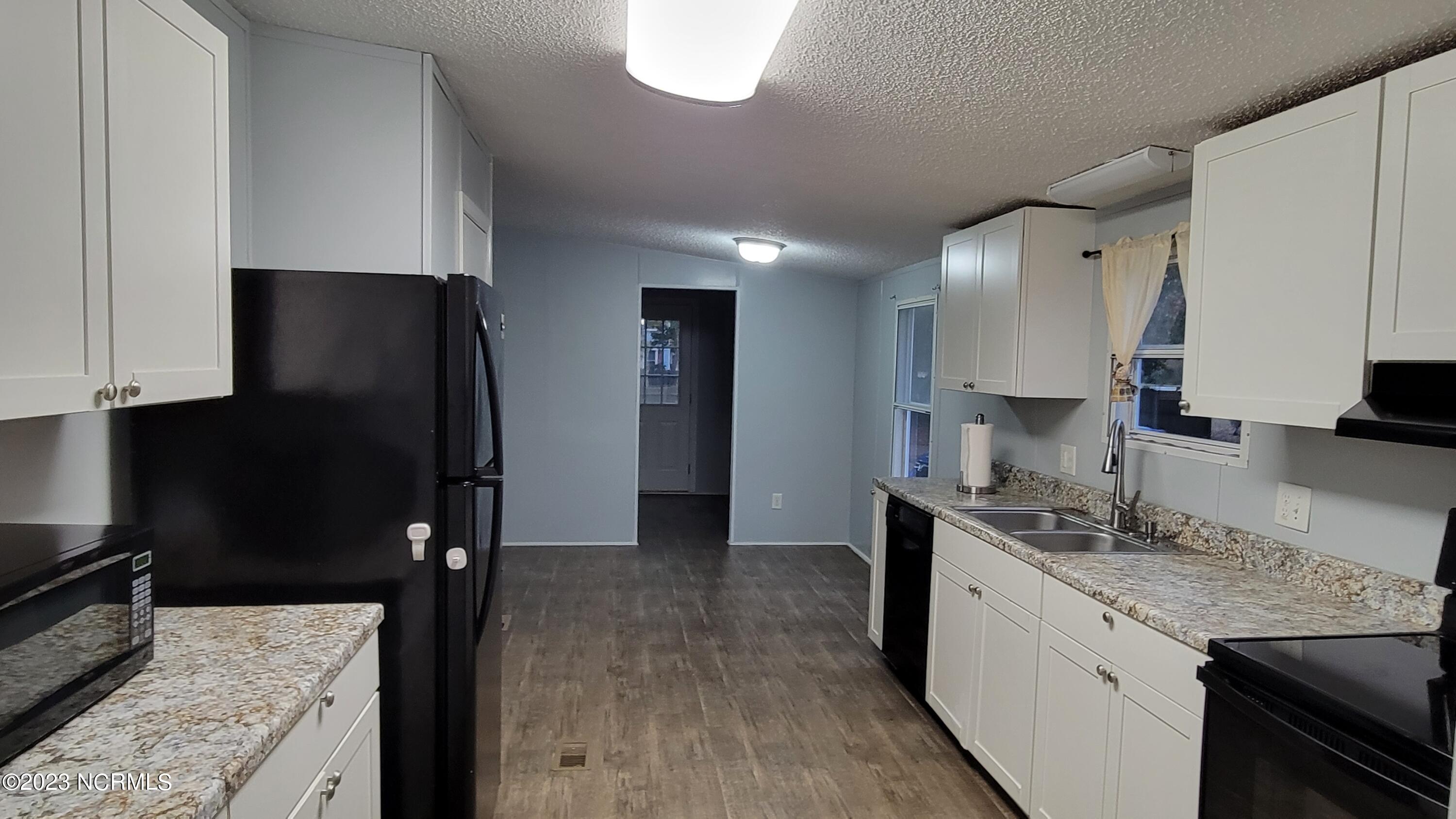 4606 Dixon Road Grimesland, NC 27837 - Photo 8 of 18 20231110_162116