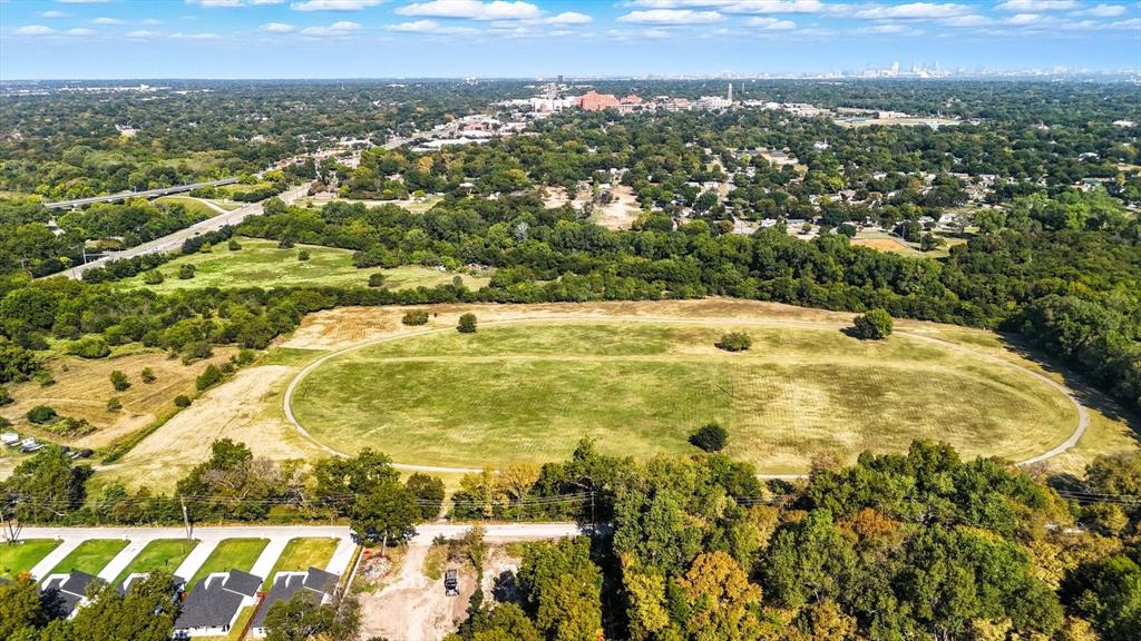 2438 Givendale Road Dallas, TX 75241 - Photo 2 of 6 a view of an ocean