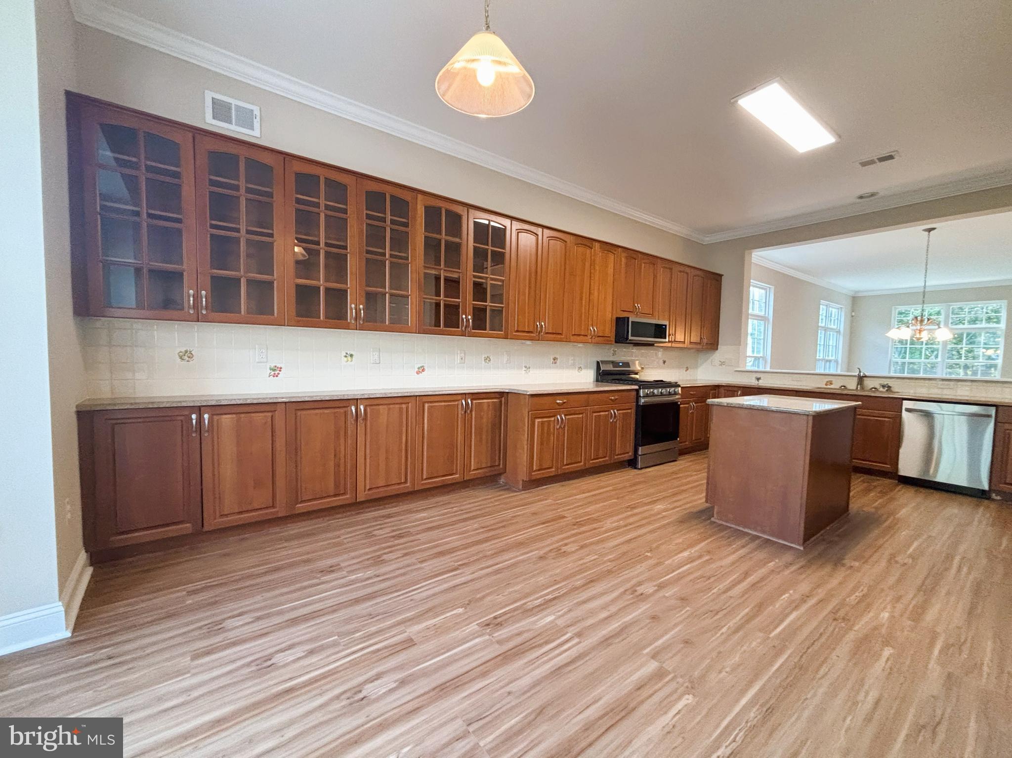 49 Sedona Boulevard Hamilton, NJ 08691 - Photo 11 of 54 Gallery Image 11