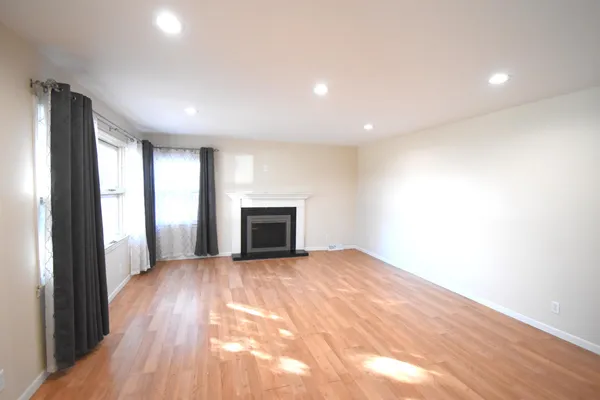 $229,900 | 360 East Arnotts Drive, Rensselaer, IN 47978