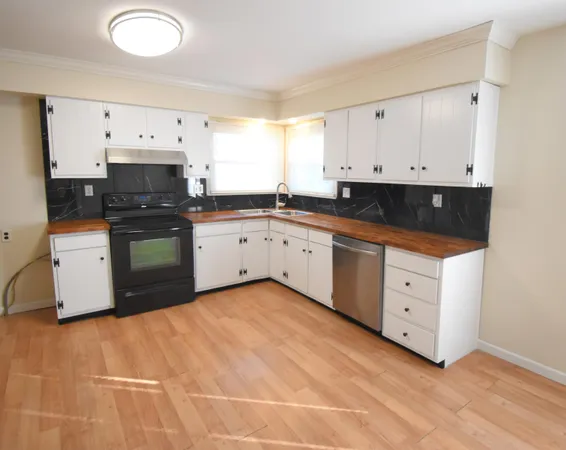 $229,900 | 360 East Arnotts Drive, Rensselaer, IN 47978