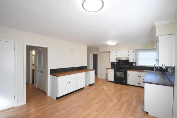 $229,900 | 360 East Arnotts Drive, Rensselaer, IN 47978