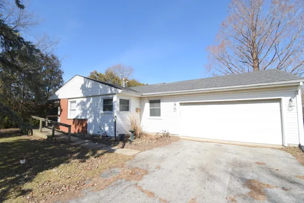 $229,900 | 360 East Arnotts Drive, Rensselaer, IN 47978