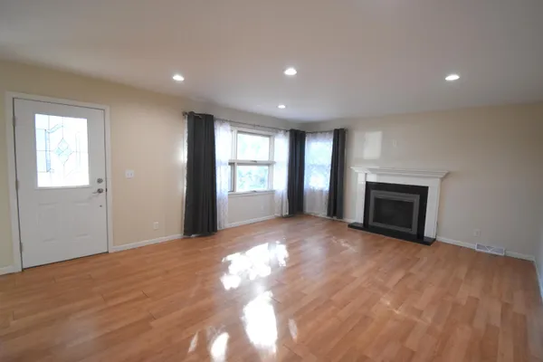 $229,900 | 360 East Arnotts Drive, Rensselaer, IN 47978