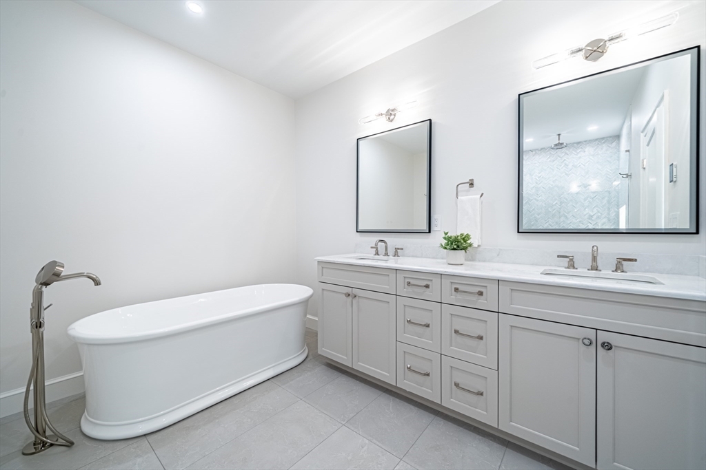 10 Common Court Lexington, MA 02421 - Photo 36 of 42 Gallery Image 36