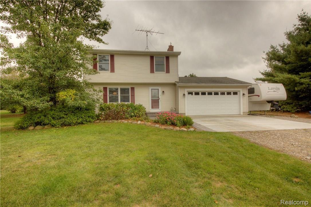 1715 Layton Road Fowlerville, MI 48836 - Photo 1 of 26 930A4904_5_6.jpg