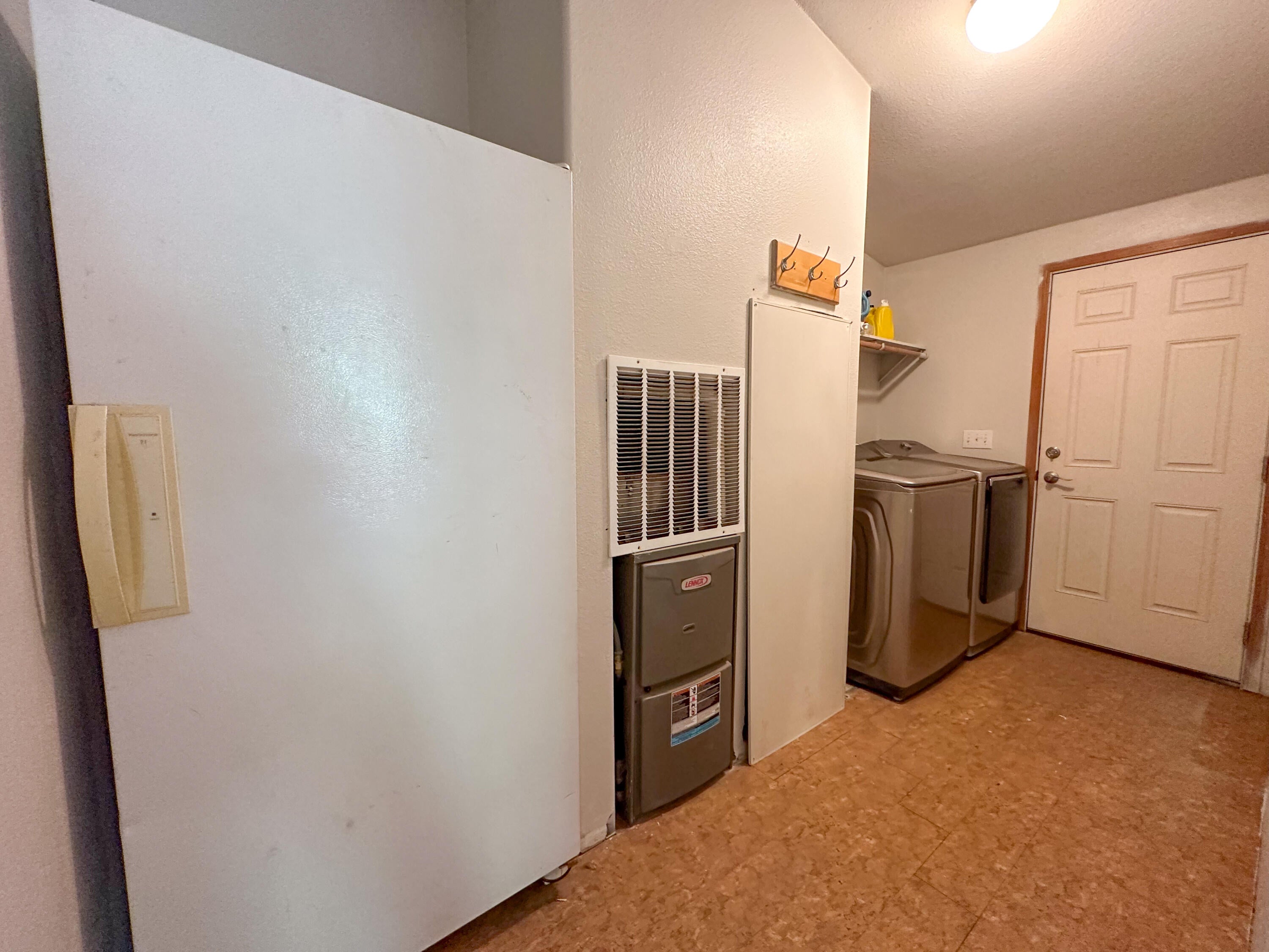 39505 Incline Drive Chiloquin, OR 97624 - Photo 12 of 53 14