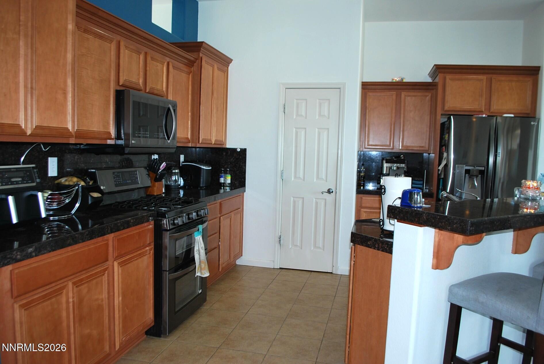 17840 Cedar Mountain Drive Reno, NV 89508 - Photo 17 of 60 Kitchen