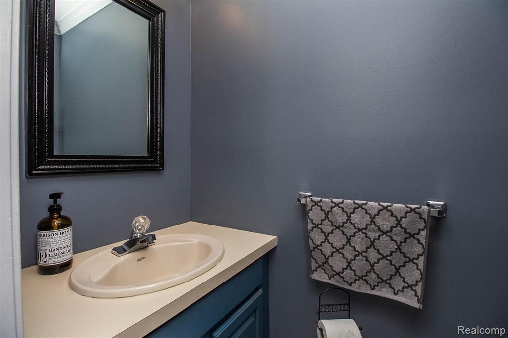 1261 High-Ridge Drive Canton, MI 48187 - Photo 19 of 37