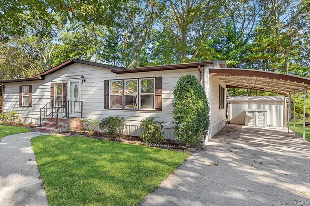 $219,000 | 1661-434 Old Country Road, Riverhead, NY 11901