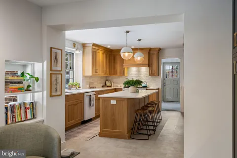 $2,100,000 | 30 Summit Street, Philadelphia, PA 19118