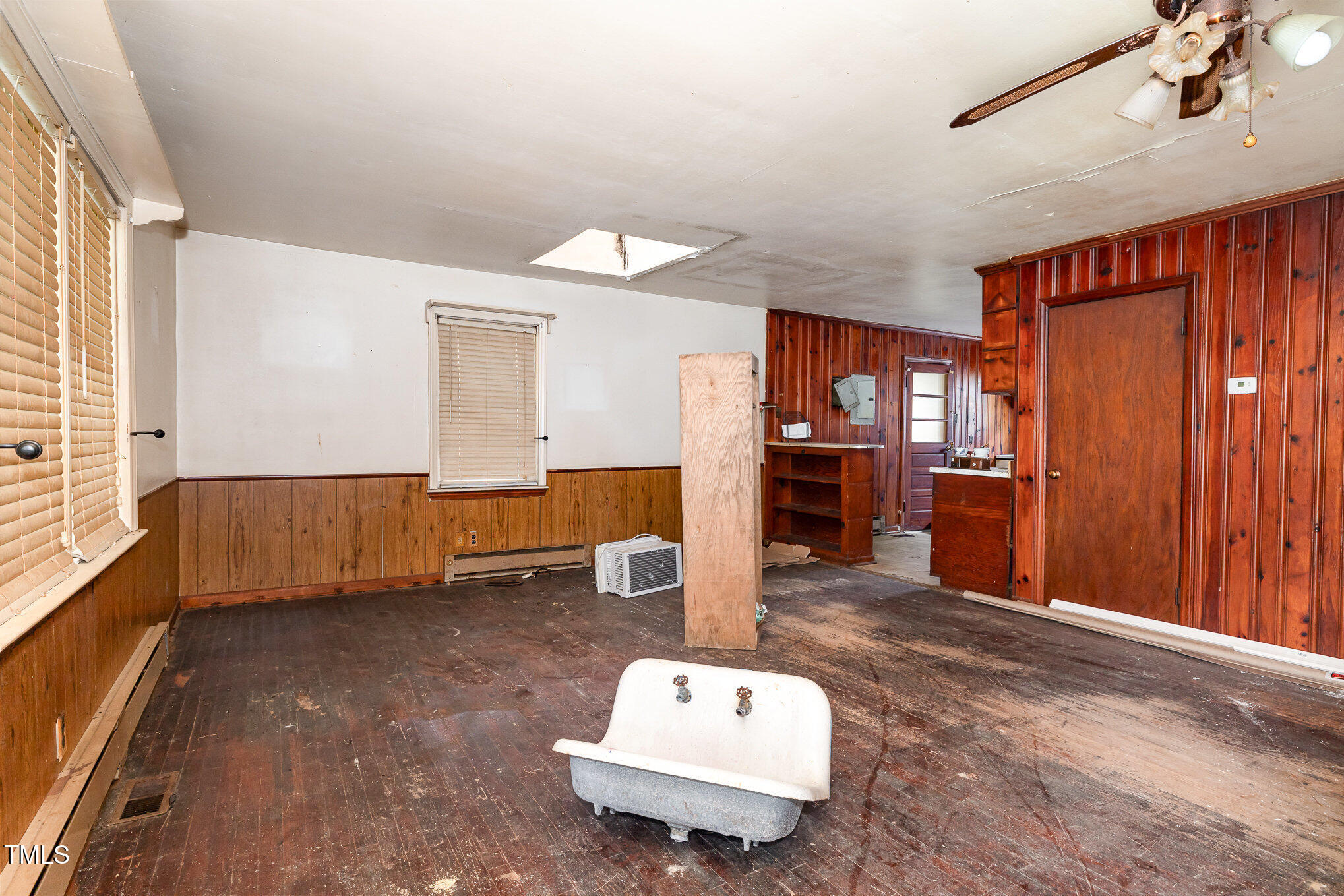 903 Creech Road Garner, NC 27529 - Photo 6 of 9 007_img_5597-edit_525