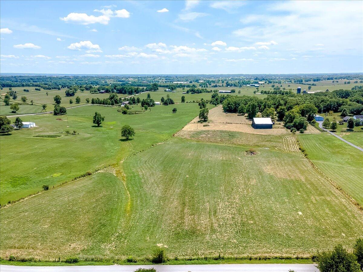 552 Iron Works Road Paris, KY 40361 - Photo 63 of 74 71-6-10