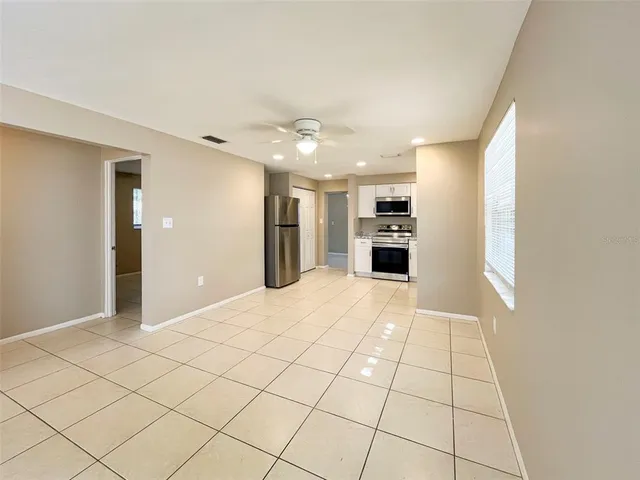 $1,995 | 5001 Bell Meade Drive, Sarasota, FL 34232