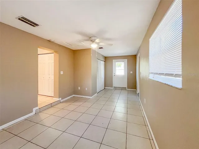 $1,995 | 5001 Bell Meade Drive, Sarasota, FL 34232