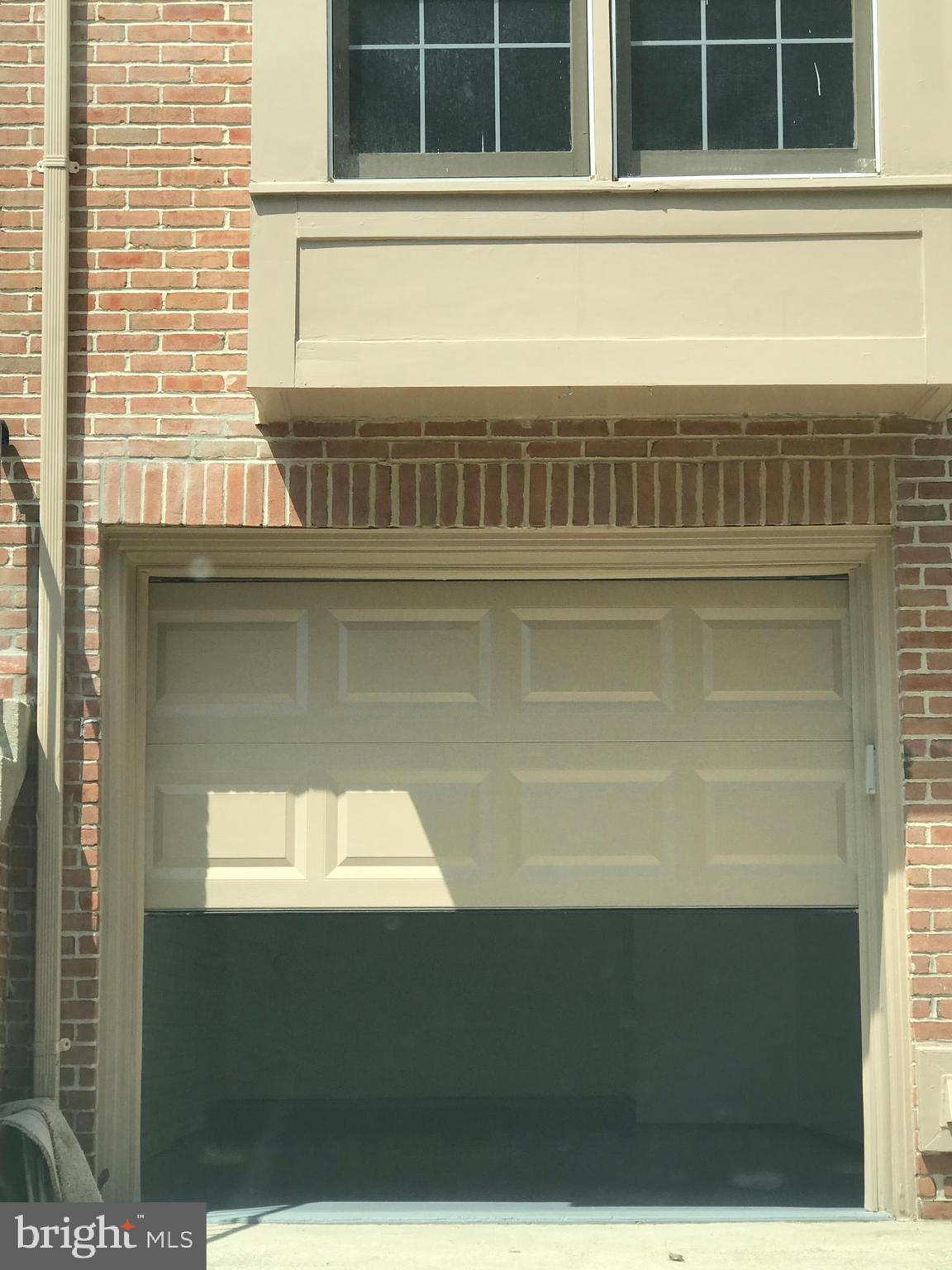 8475 Springfield Oaks Drive Springfield, VA 22153 - Photo 3 of 25 Gallery Image 3