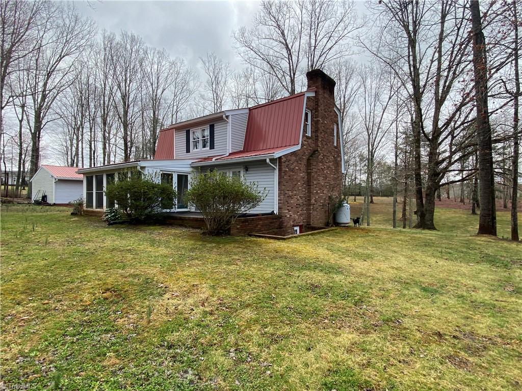 1140 Fred Merritt Road King, NC 27021 - Photo 9 of 48