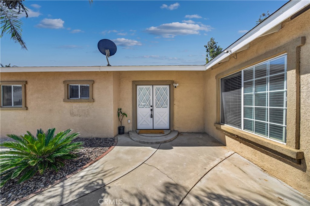 6066 Highpoint Drive Riverside, CA 92505 - Photo 5 of 46