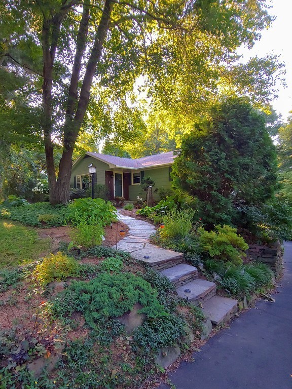 57 Huntington Road Hadley, MA 01035 - Photo 4 of 30 Gallery Image 4