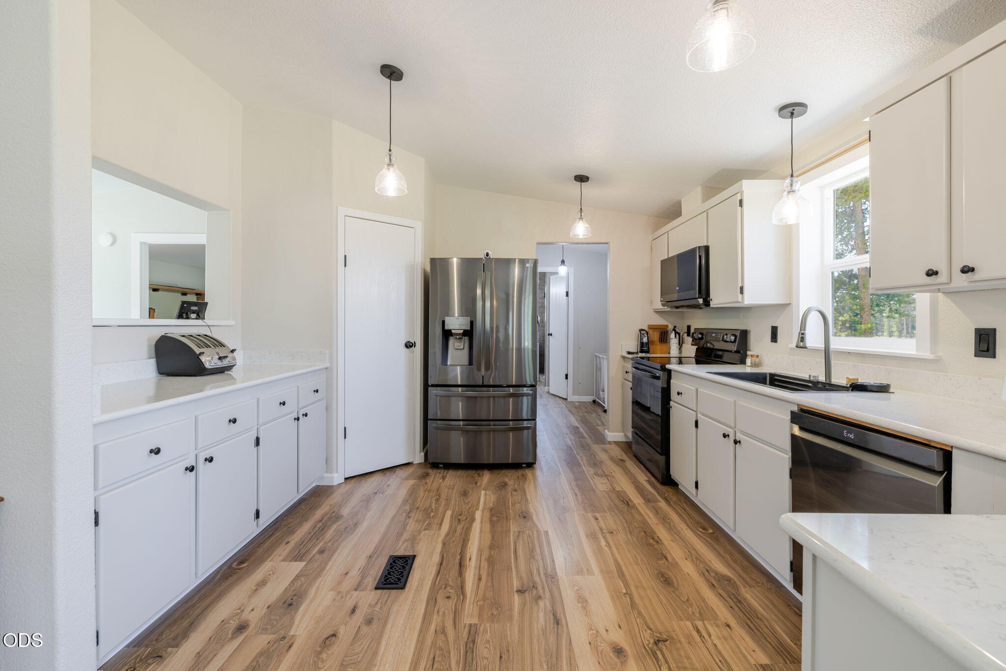 151154 Beal Road La Pine, OR 97739 - Photo 11 of 47