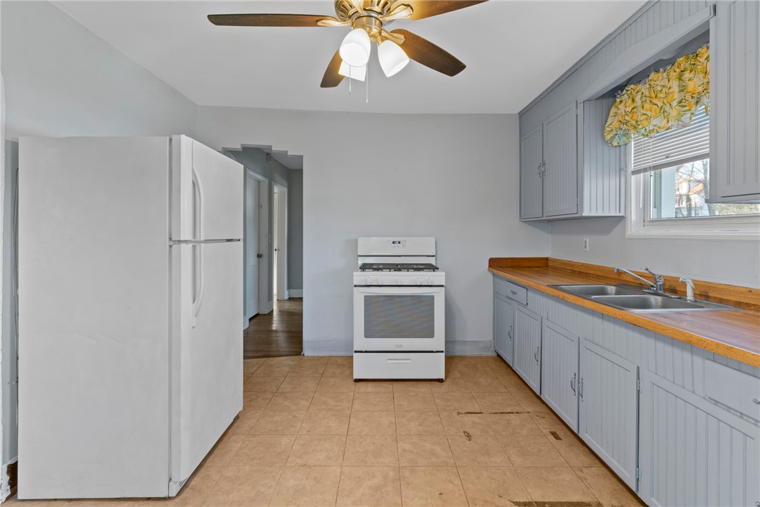 8 Kitchener Road Johnston, RI 02919 - Photo 10 of 37 Gallery Image 10