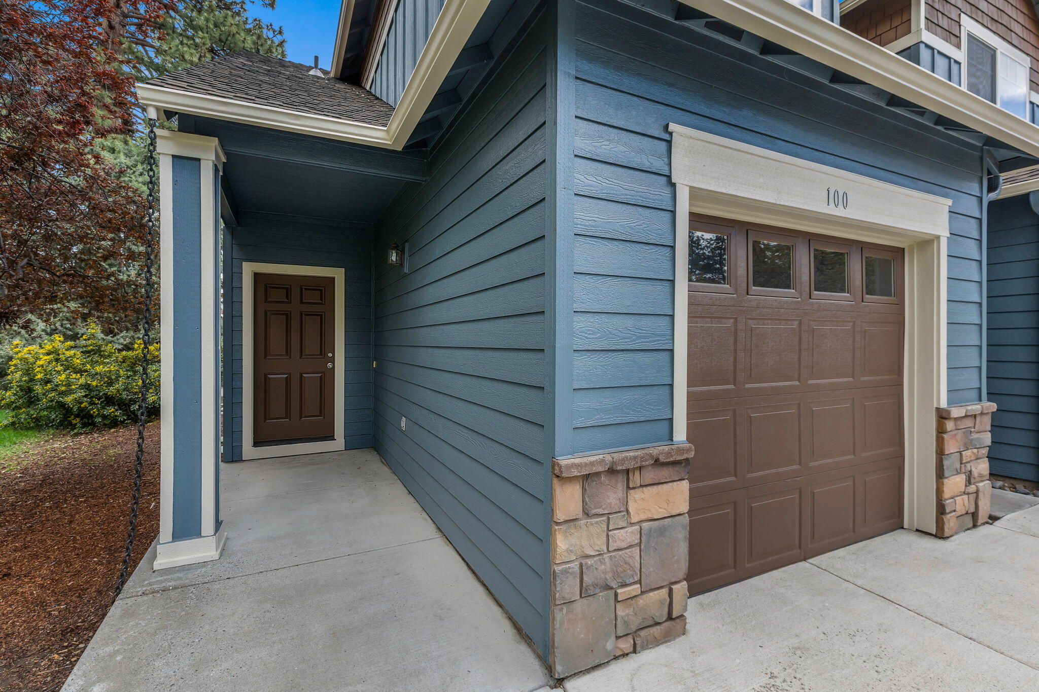 1284 Southwest Mill Pond Place Bend, OR 97702 - Photo 3 of 28 2026_04_13_1284_sw_mill_pond_place-3