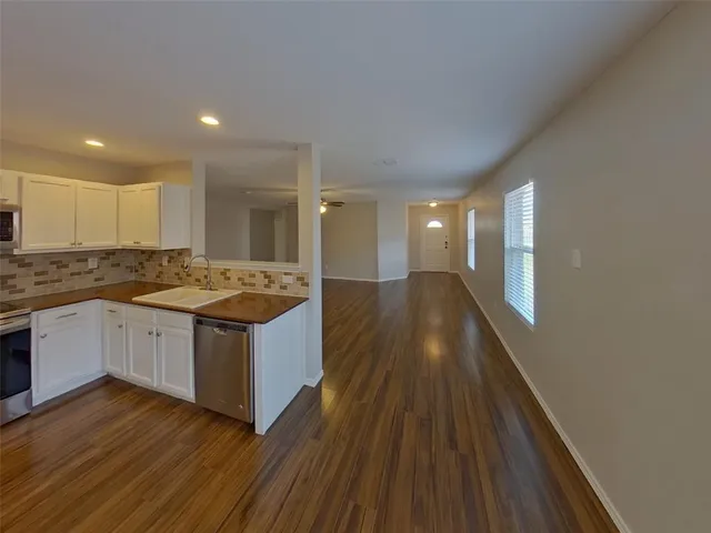 $1,919 | 736 Elizabeth Drive, Burleson, TX 76028