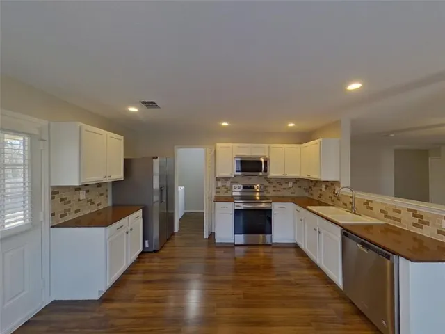 $1,919 | 736 Elizabeth Drive, Burleson, TX 76028