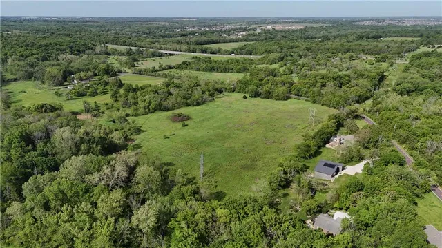 $2,000,000 | 17200 Metcalf Place, Overland Park, KS 66085