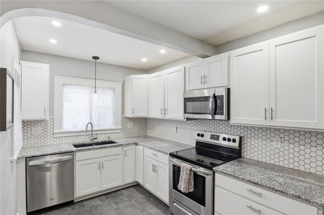 44 Forgham Road Greece, NY 14616 - Photo 14 of 39