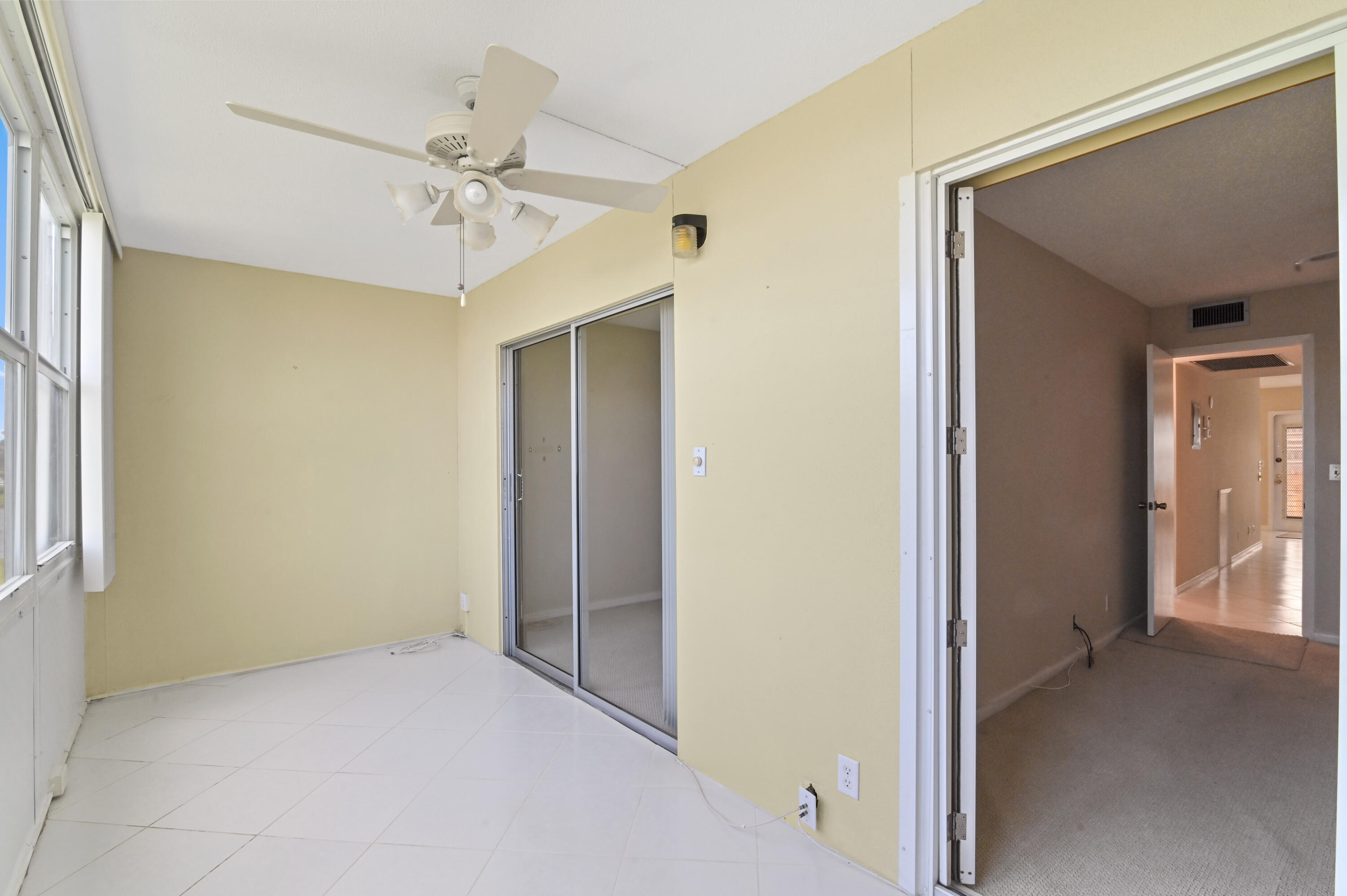 2022 Rexford B Boca Raton, FL 33434 - Photo 24 of 55 21 Florida room 02