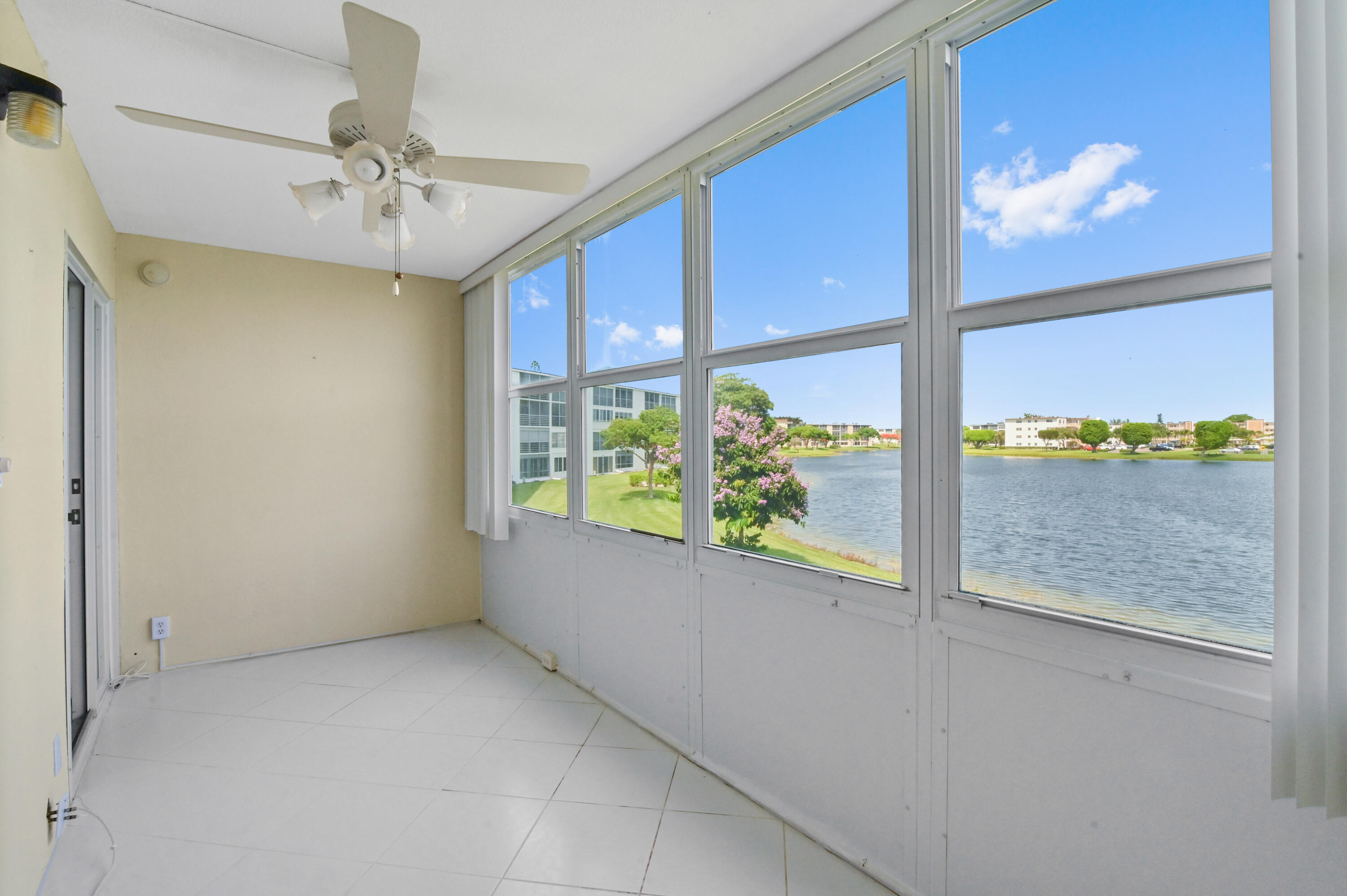 2022 Rexford B Boca Raton, FL 33434 - Photo 25 of 55 22 Florida room 03