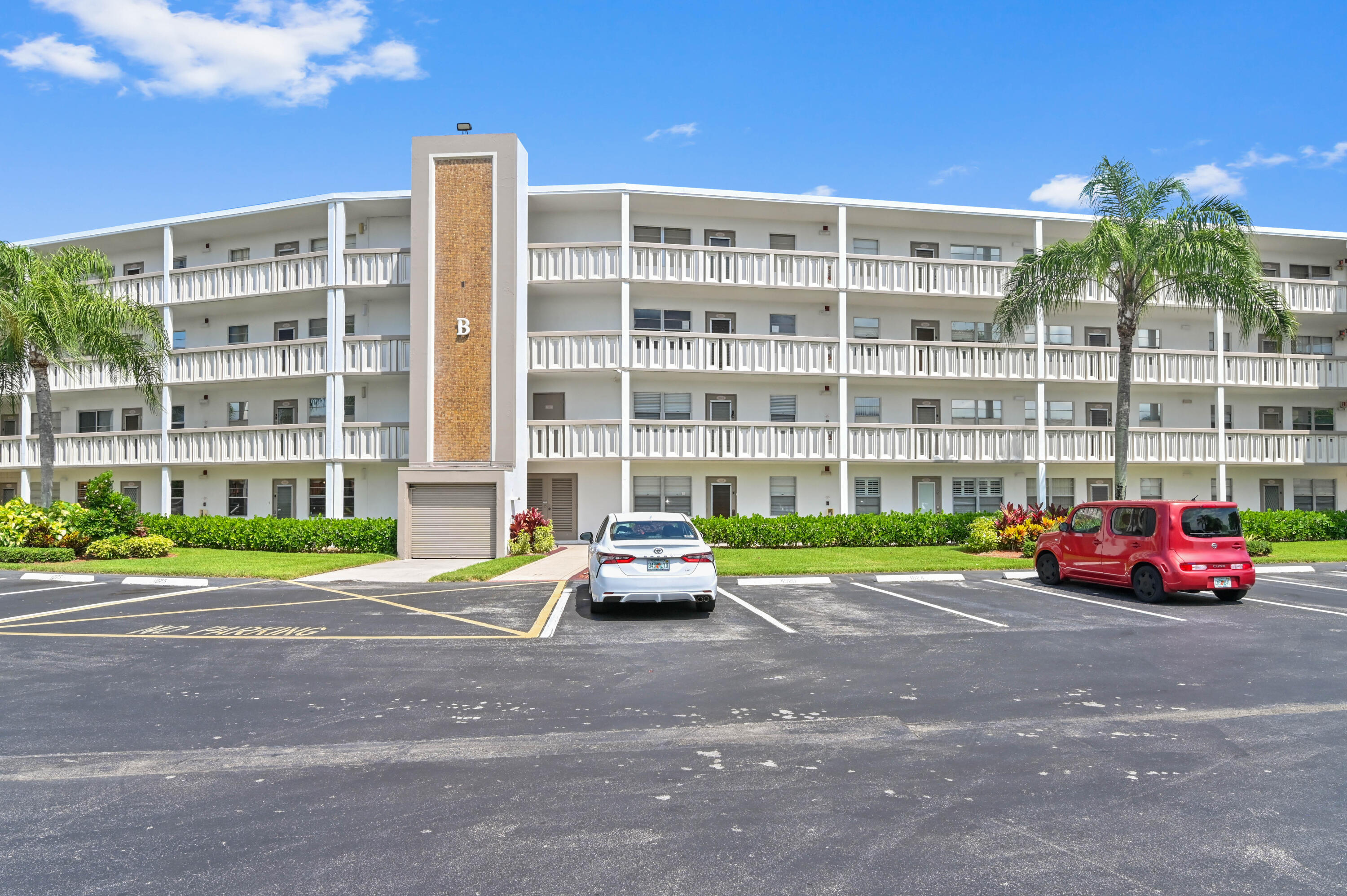 2022 Rexford B Boca Raton, FL 33434 - Photo 3 of 55 01 front 01