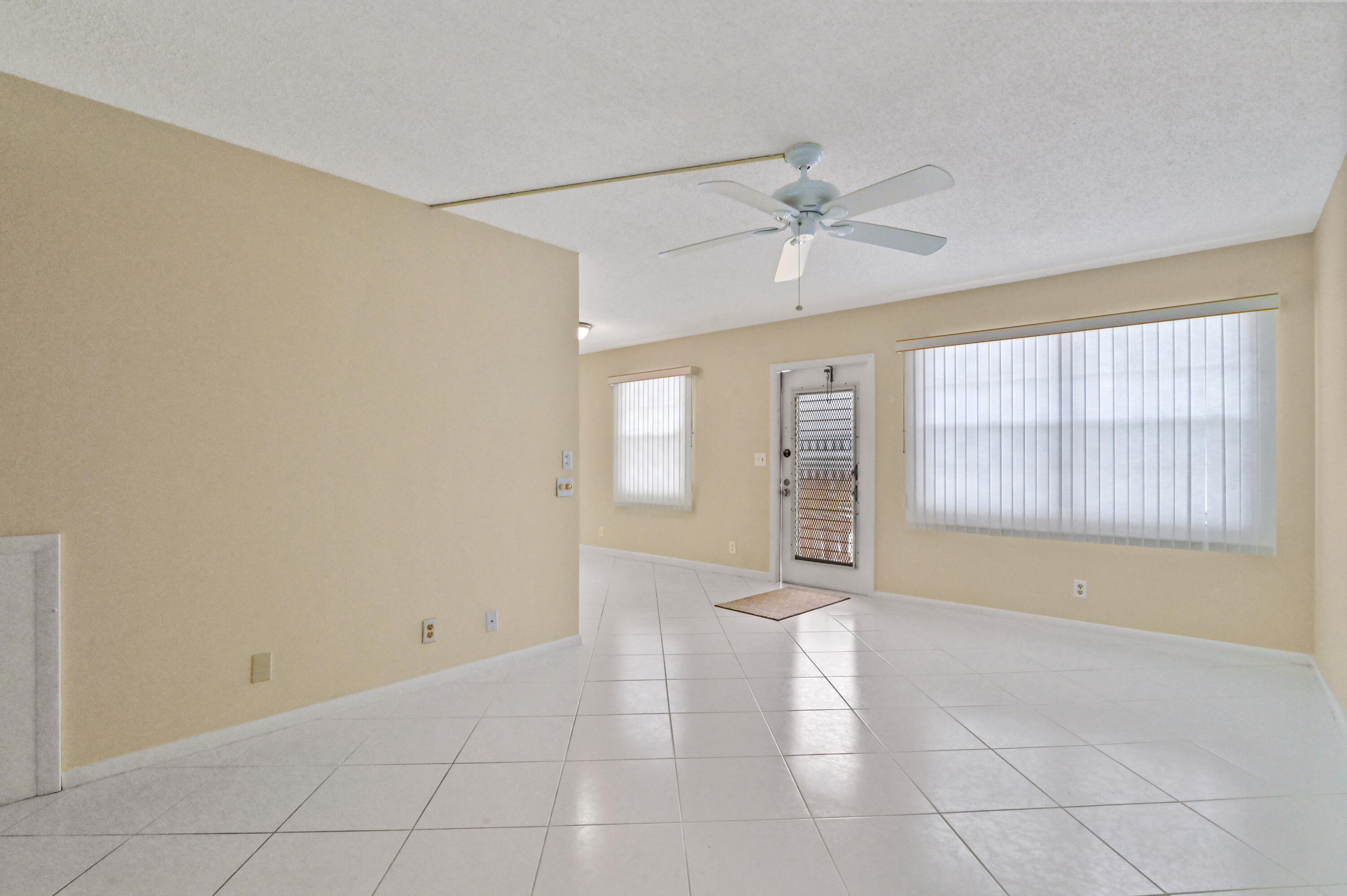 2022 Rexford B Boca Raton, FL 33434 - Photo 8 of 55 06 Living room 04