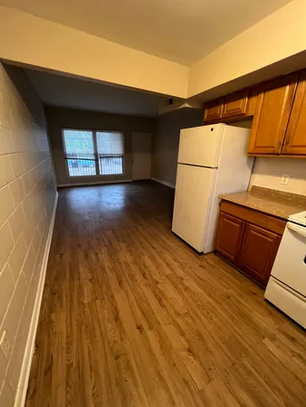 $1,375 | 2904 Elizabeth Avenue, Unit 2S, Zion, IL 60099