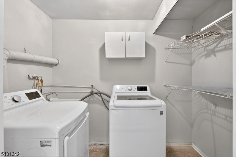 569 Scotland Road Union, NJ 07083 - Photo 25 of 38