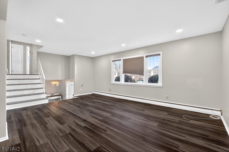 569 Scotland Road Union, NJ 07083 - Photo 7 of 38