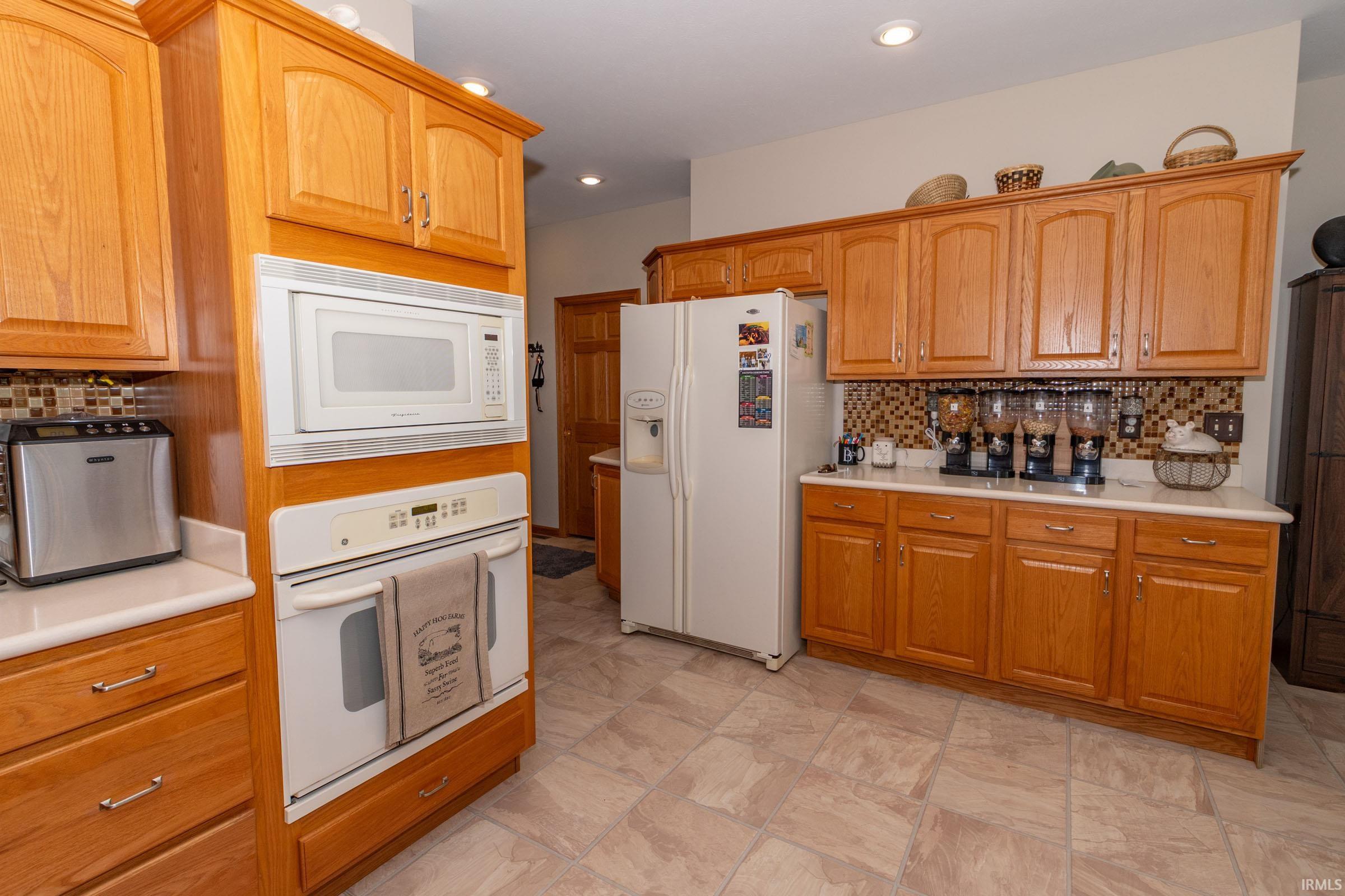 24465 Copper Ridge Drive Goshen, IN 46526 - Photo 17 of 36