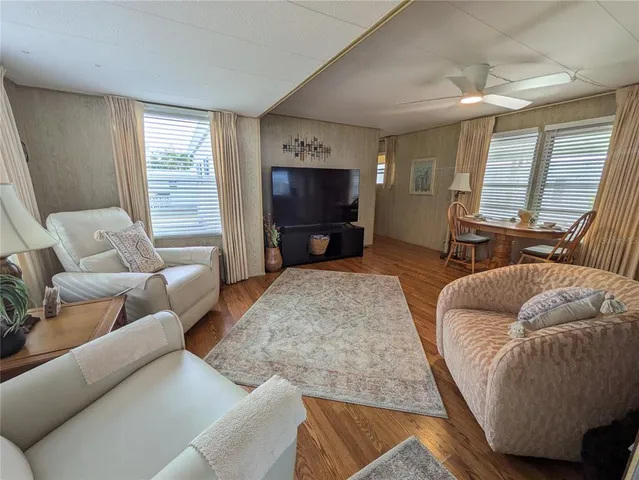 $137,000 | 215 Willow Oak Lane, Sarasota, FL 34237