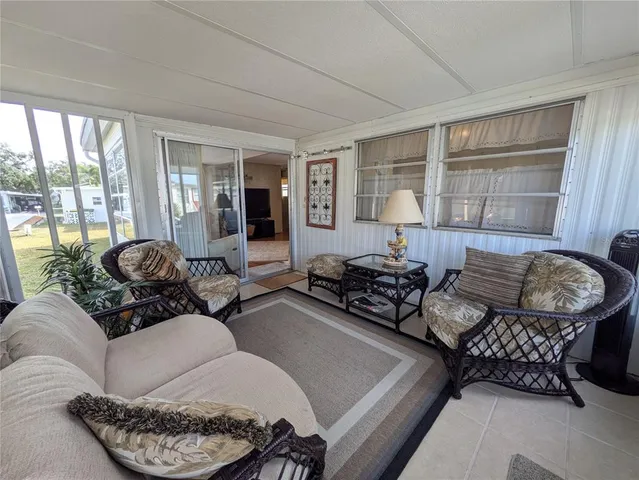 $137,000 | 215 Willow Oak Lane, Sarasota, FL 34237