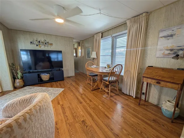 $137,000 | 215 Willow Oak Lane, Sarasota, FL 34237