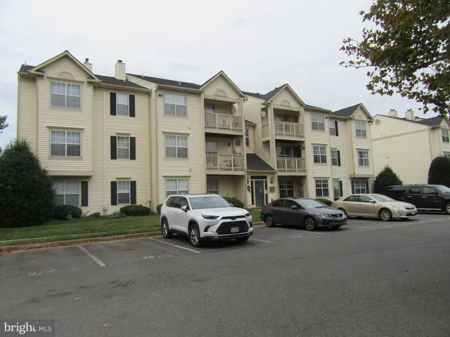 $2,000 | 11006 Koman Circle, Unit 104, Manassas, VA 20109