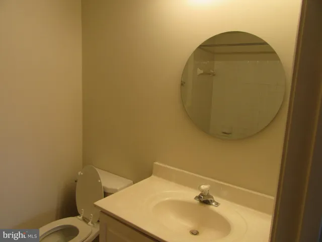 $2,000 | 11006 Koman Circle, Unit 104, Manassas, VA 20109