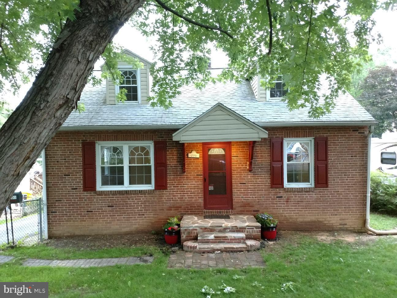 206 Charles Road Linthicum, MD 21090 - Photo 1 of 30 Exterior (Front)