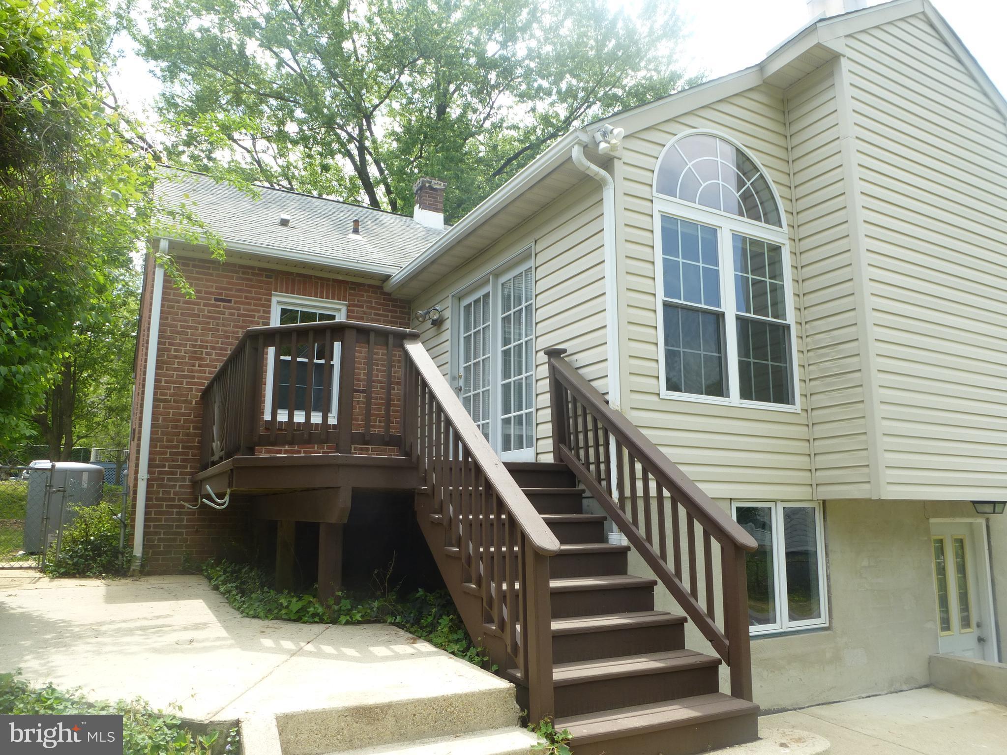 206 Charles Road Linthicum, MD 21090 - Photo 3 of 30 GREAT RM ADDITION & DECK
