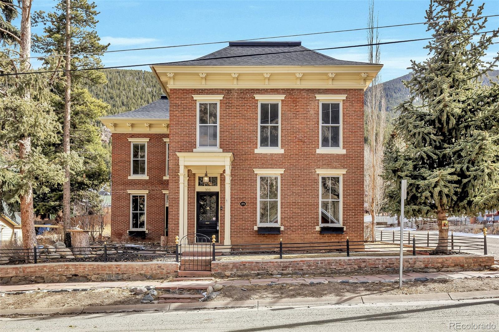 300 Rose Street Georgetown, CO 80444 - Photo 45 of 49 a front view of a house