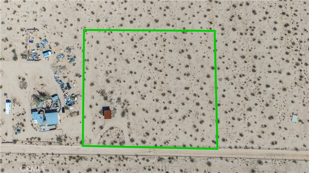 77 Copper Moon Lane Joshua Tree, CA 92252 - Photo 24 of 24 view of a mirror