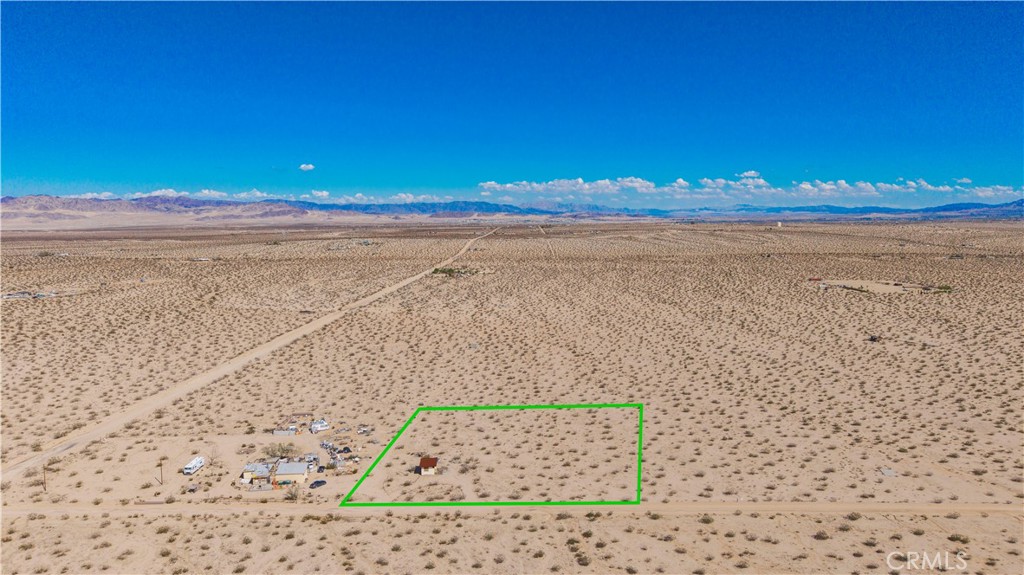 77 Copper Moon Lane Joshua Tree, CA 92252 - Photo 8 of 24 a view of an ocean