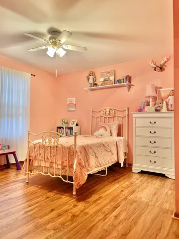 $379,000 | 1304 Yorkshire Lane, Carol Stream, IL 60188