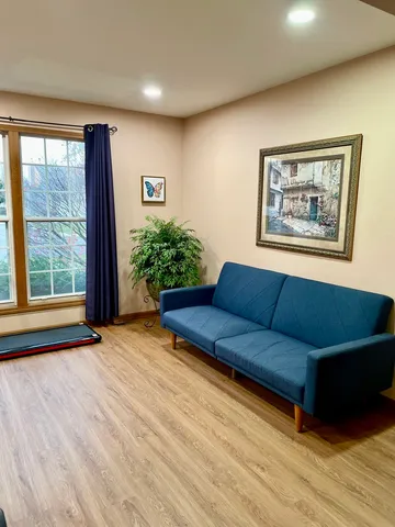 $379,000 | 1304 Yorkshire Lane, Carol Stream, IL 60188